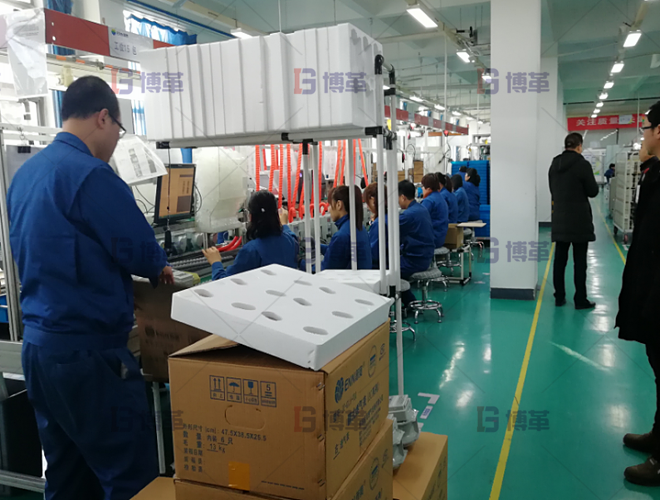 采用雙邊流水線，節(jié)約空間，電子組裝材料水蜘蛛配送。